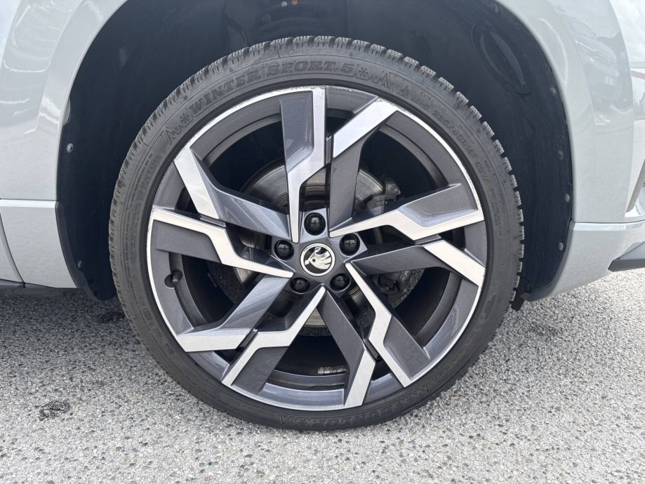 SKODA KAROQ 2023 • PREMIUM jamstvo • AutoZubak Rabljena, fotografija 20
