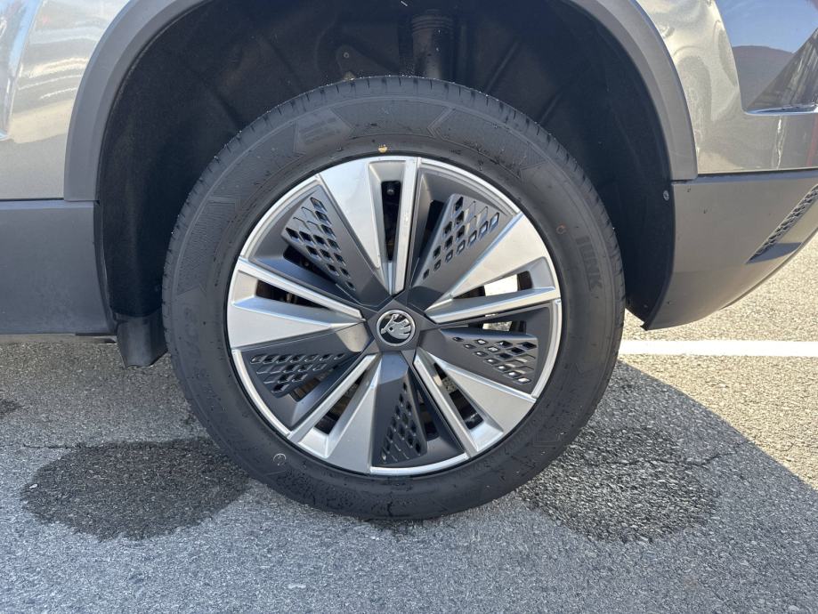 SKODA KAROQ 2024 • PREMIUM jamstvo • AutoZubak Rabljena, fotografija 17