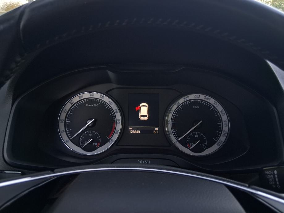 ŠKODA KAROQ CLEVER 2,0 TDI AT-DSG, fotografija 18
