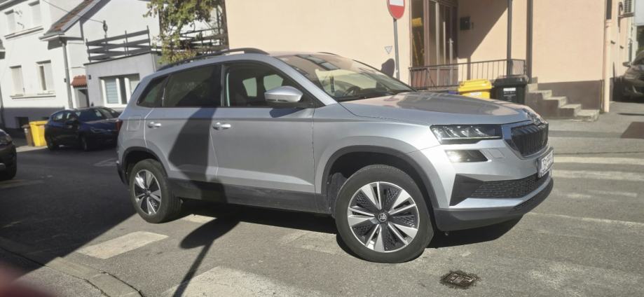 Škoda Karoq FL 1.0 TSI Ambition / 35.700 km / HR / 1. vlasnik / R1+PDV, pogled izvana - slika 2