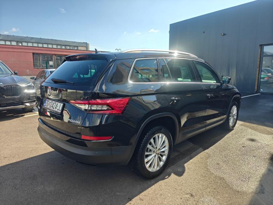 Škoda Kodiaq 2,0 7 SJEDALA U PDV-u, LEASING KREDIT GOTOVINA, fotografija 3