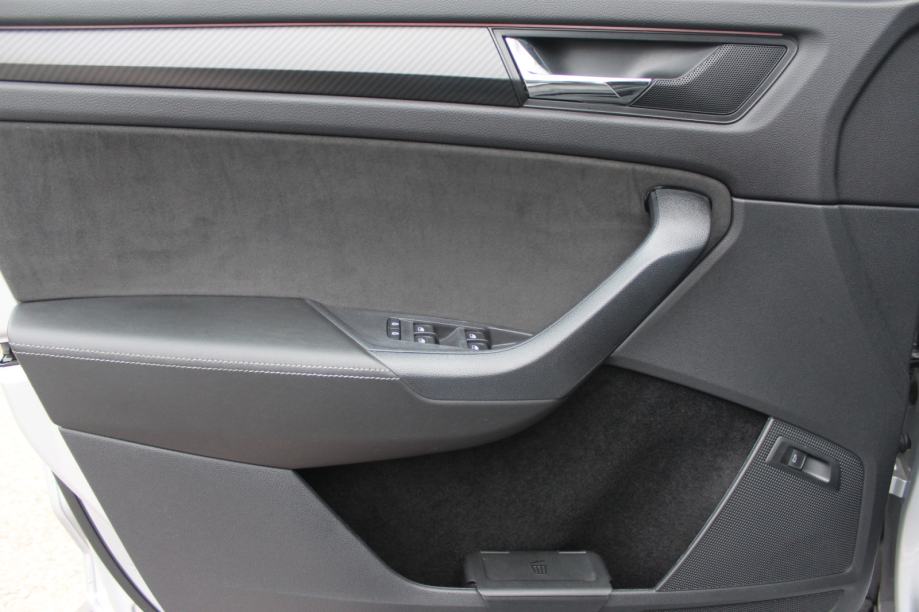 Škoda Kodiaq 2.0 TDI DSG 4x4, SPORTLINE, 7 SJEDALA, ALU 19", GARANCIJA, fotografija 15