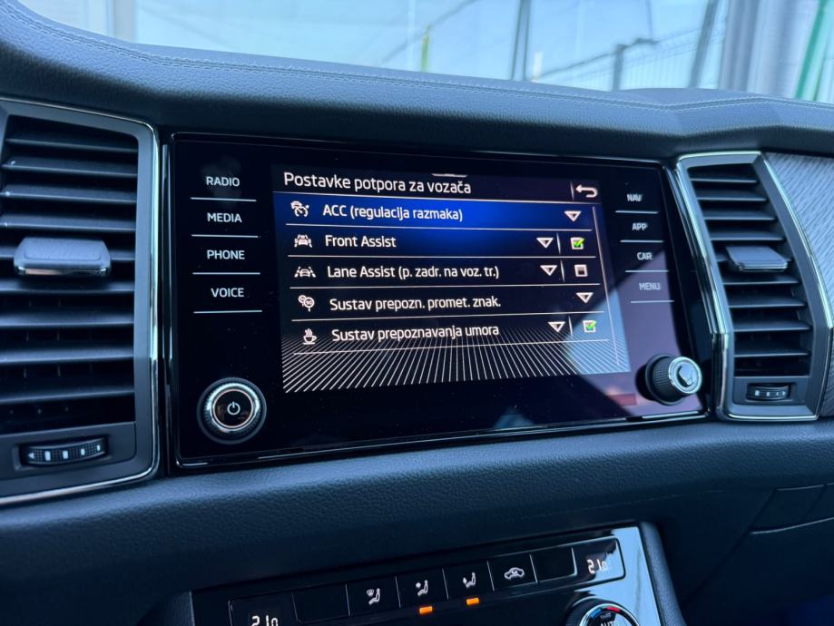 Škoda Kodiaq 2,0 TDI DSG 7-SJEDALA°VIRTUAL°KAMERA°LEASING BEZ UČEŠĆA°, fotografija 17