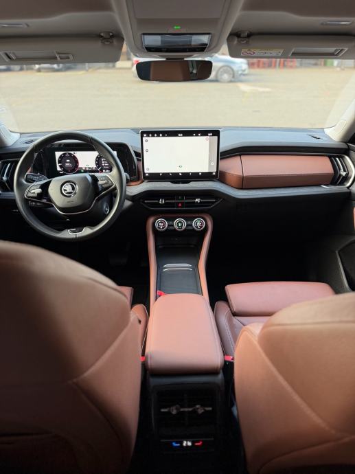 Škoda Kodiaq 2,0°DSG°SELECTION°7 SJEDALA°VIRTUAL°LED°KAMERA360°AMBI°, fotografija 13