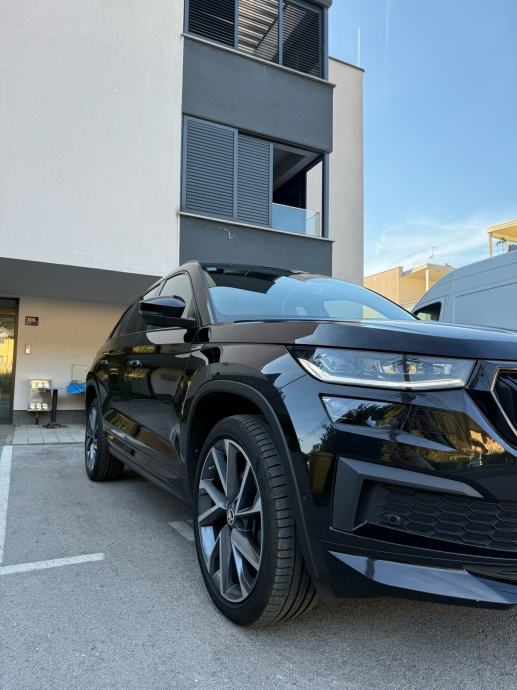 Škoda Kodiaq 2,0 TDI DSG SPORTLINE, 2023, Matrix, Virtual, 20 Felge”, fotografija 8