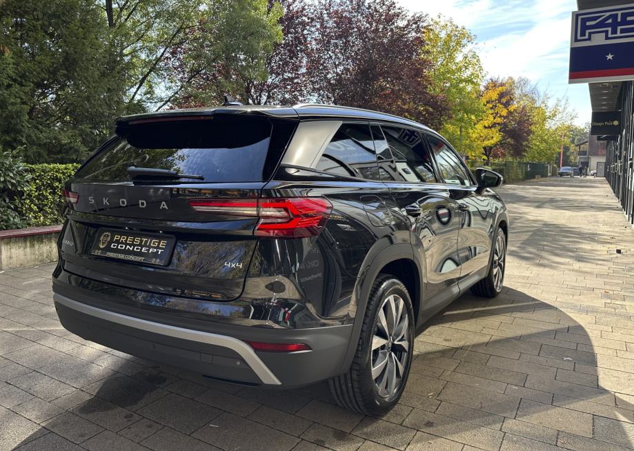 Škoda Kodiaq 2,0 TDI *SELECTION*7 SJEDALA*4X4*KUKA*NOVO*GRIJANJE*DSG*, fotografija 5