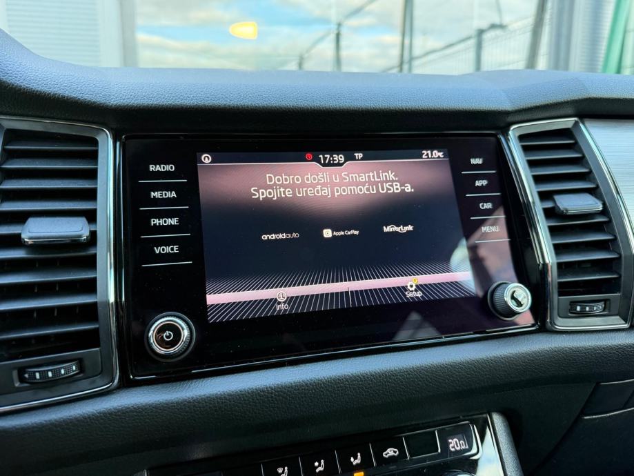 Škoda Kodiaq 2.0TDI DSG 7SJEDALA °NAVI°KAMERA°KEYLESS°ADAP. TEMPOMAT, fotografija 20
