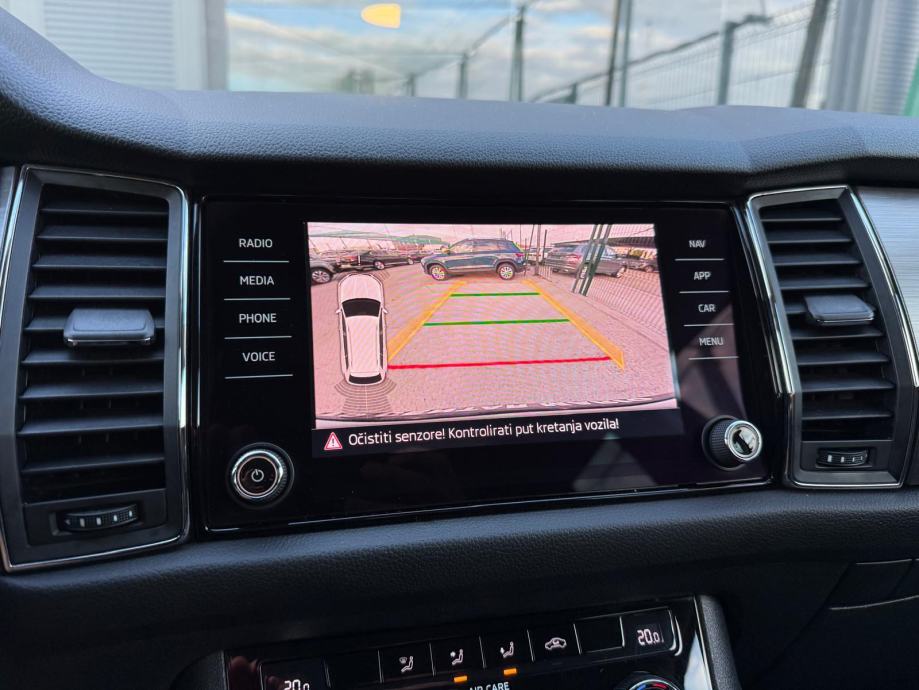 Škoda Kodiaq 2.0TDI DSG 7SJEDALA °NAVI°KAMERA°KEYLESS°ADAP. TEMPOMAT, fotografija 17