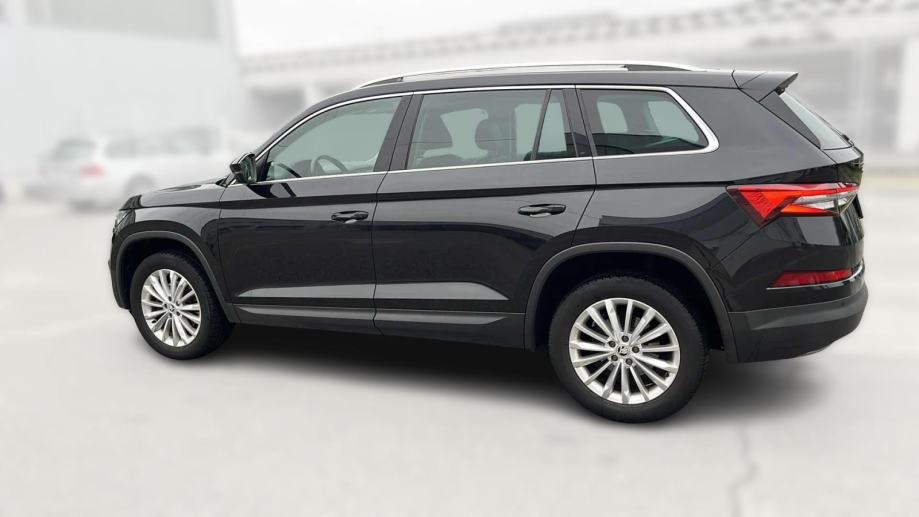 SKODA KODIAQ 2023 • PREMIUM jamstvo • AutoZubak Rabljena, fotografija 6