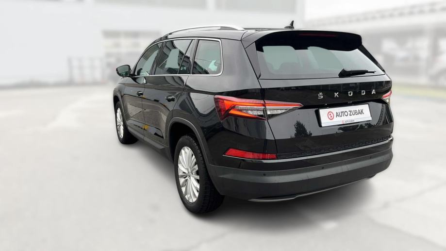 SKODA KODIAQ 2023 • PREMIUM jamstvo • AutoZubak Rabljena, fotografija 8
