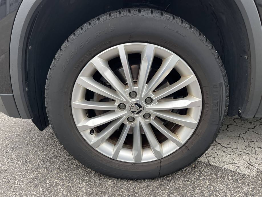 SKODA KODIAQ 2023 • PREMIUM jamstvo • AutoZubak Rabljena, fotografija 15