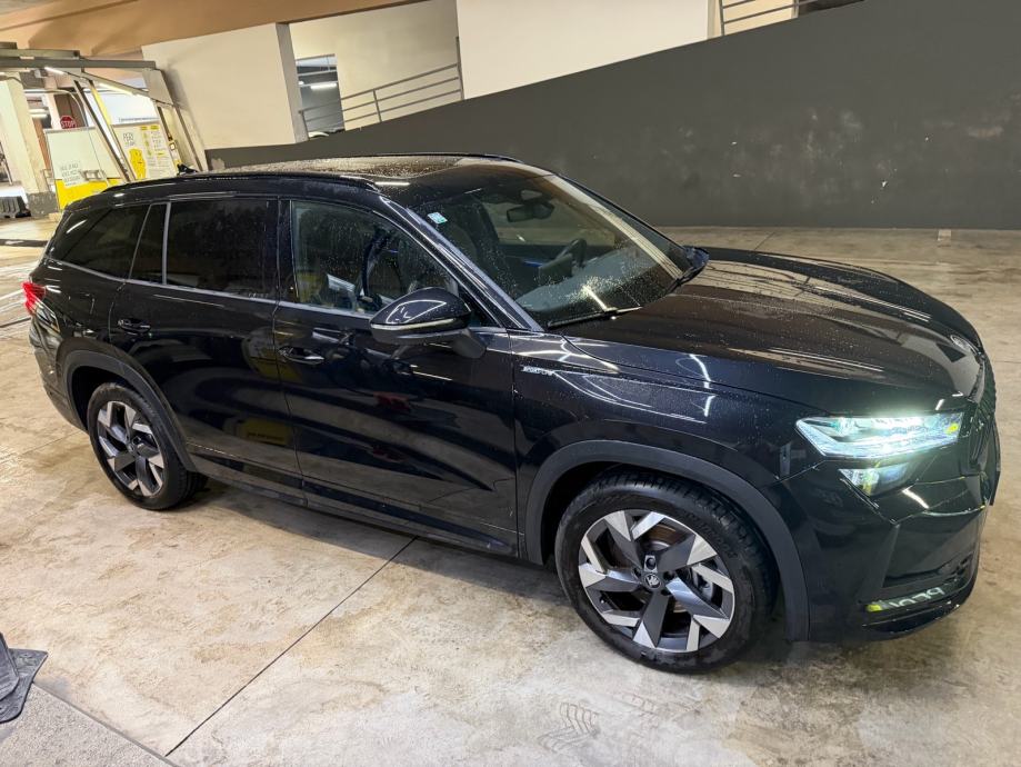 Škoda Kodiaq SportLine PHEV 2025. | 7.400 km | Canton | 360° | DCC Plu, fotografija 4