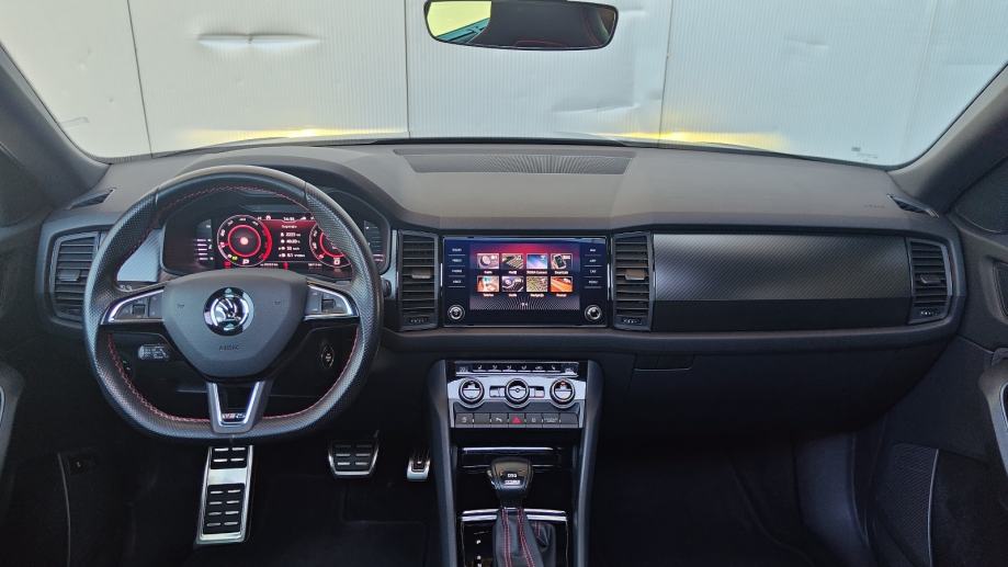 Škoda Kodiaq VRS DSG 4X4, 240KS, KAMERA, PANO, VIRTUAL, JAMSTVO, fotografija 7