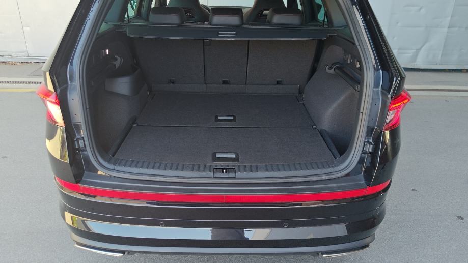 Škoda Kodiaq VRS DSG 4X4, 240KS, KAMERA, PANO, VIRTUAL, JAMSTVO, fotografija 10