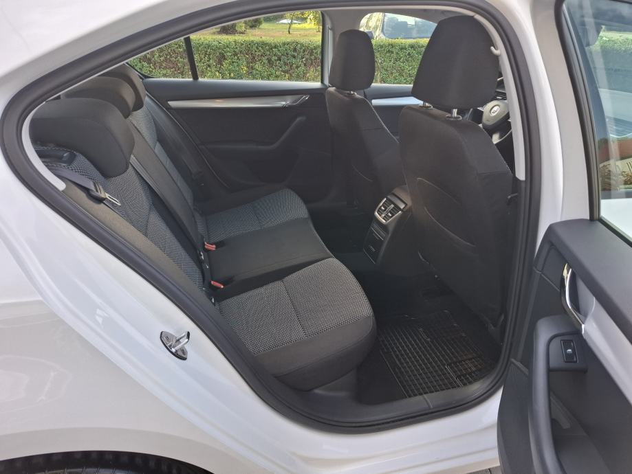 Škoda Octavia 1 6 TDI 92tkm SERVISNA TEMPOMAT EURO KUKA GR SJEDALA, fotografija 11