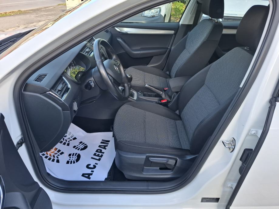 Škoda Octavia 1 6 TDI 92tkm SERVISNA TEMPOMAT EURO KUKA GR SJEDALA, fotografija 9