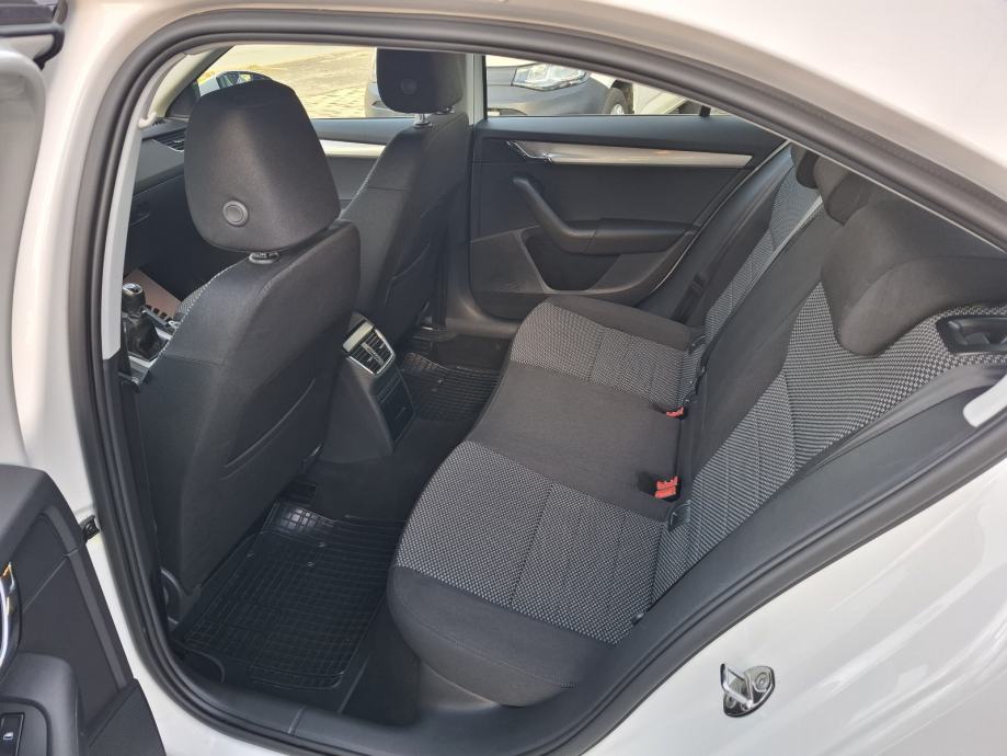 Škoda Octavia 1 6 TDI 92tkm SERVISNA TEMPOMAT EURO KUKA GR SJEDALA, fotografija 12