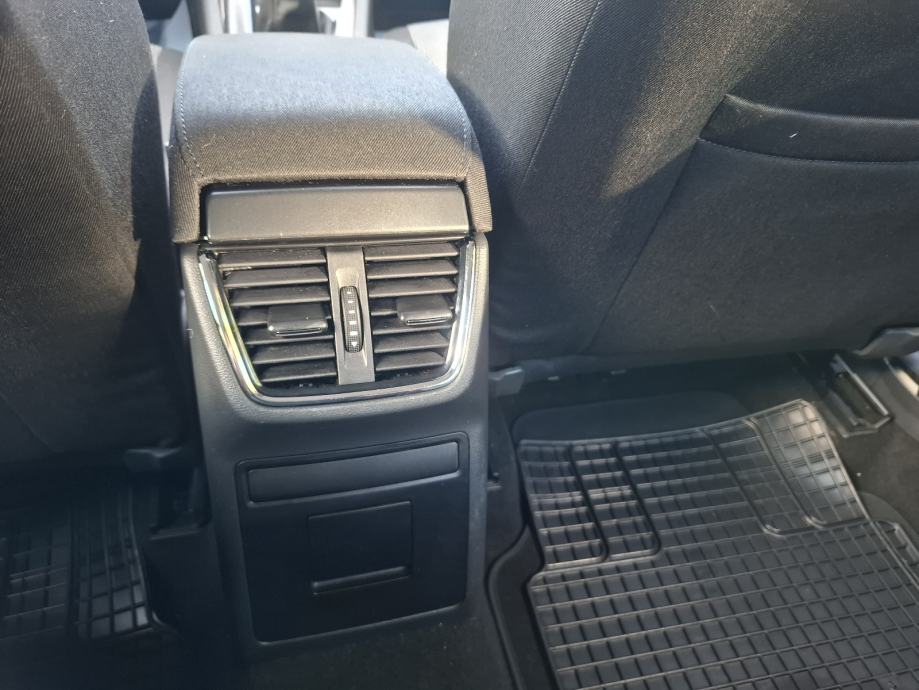 Škoda Octavia 1 6 TDI 92tkm SERVISNA TEMPOMAT EURO KUKA GR SJEDALA, fotografija 15