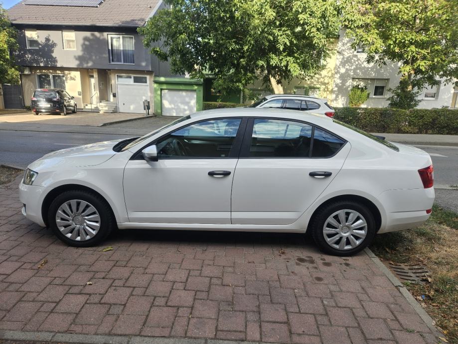 Škoda Octavia 1,2 TSI prešao 178000 km izvrsno stanje, fotografija 5