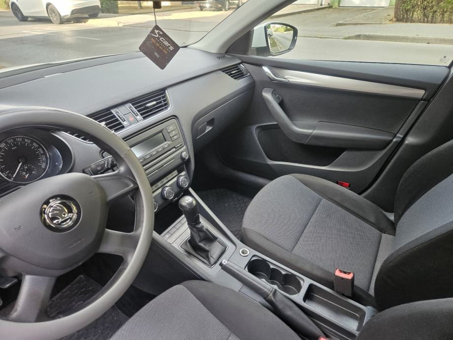 Škoda Octavia 1,2 TSI prešao 178000 km izvrsno stanje, fotografija 11