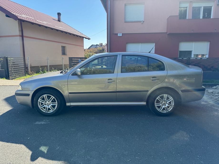 Škoda Octavia 1,4 Classic,SAMO 130tkm, fotografija 3