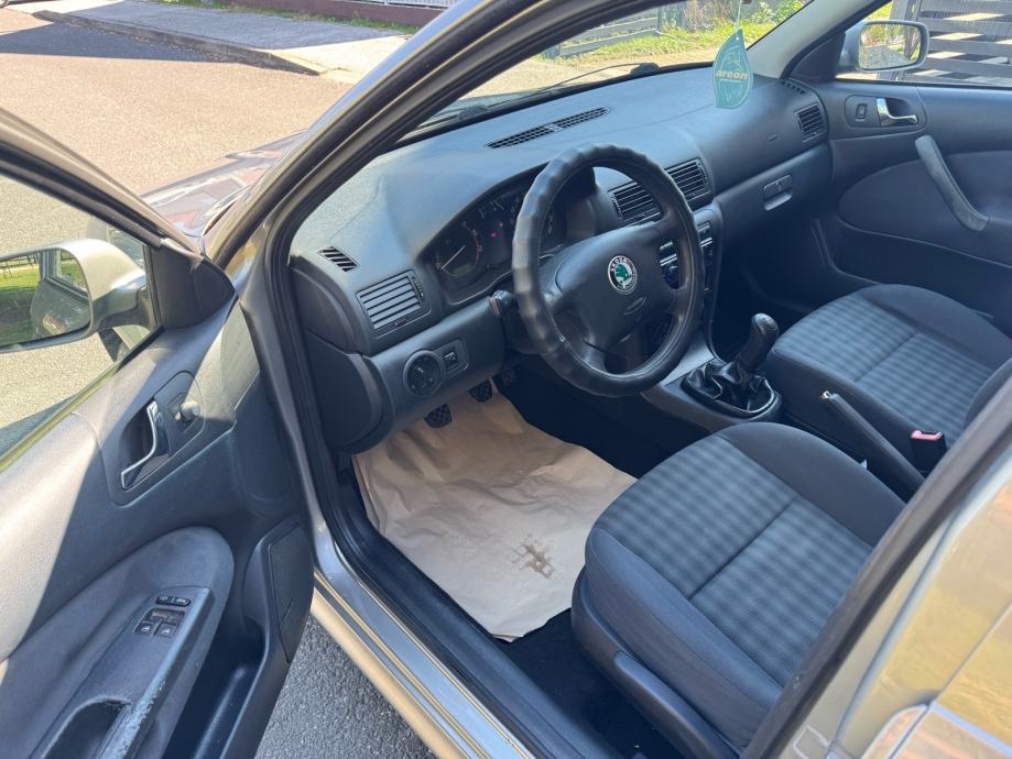 Škoda Octavia 1,4 Classic,SAMO 130tkm, fotografija 7