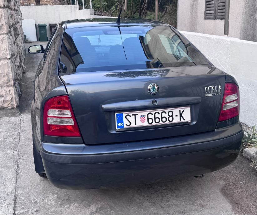Škoda Octavia 1,4, fotografija 3
