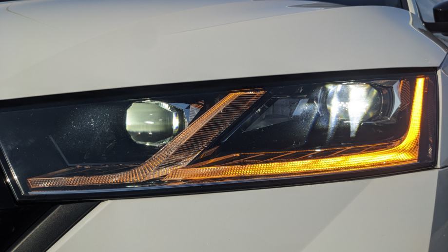 ŠKODA OCTAVIA 1.5 TSI STYLE, fotografija 3