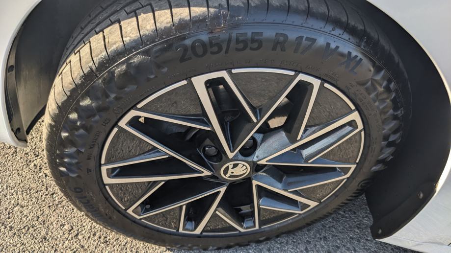 ŠKODA OCTAVIA 1.5 TSI STYLE, fotografija 11