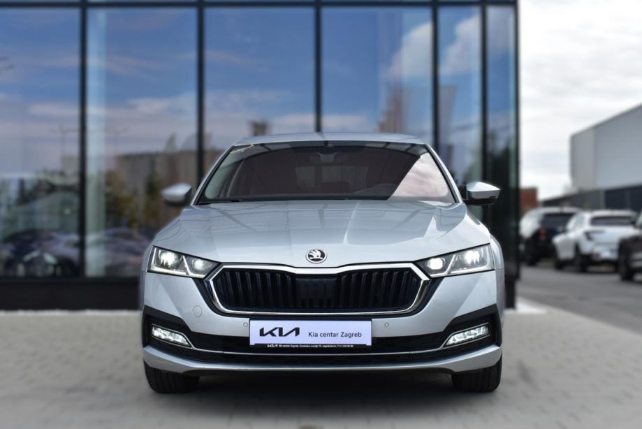 Škoda Octavia 1.5 TSI, MULTIFUNCKIJSKI UPRAVLJAČ, JAMSTVO, fotografija 2