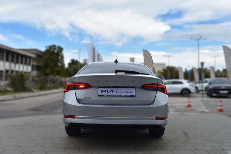 Škoda Octavia 1.5 TSI, MULTIFUNCKIJSKI UPRAVLJAČ, JAMSTVO, fotografija 7