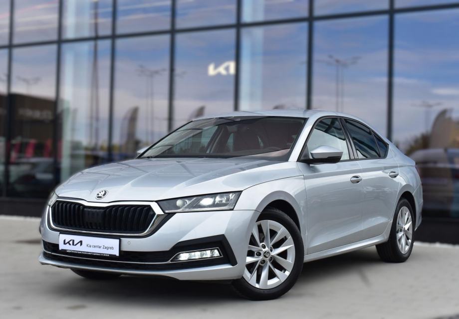 Škoda Octavia 1.5 TSI, MULTIFUNCKIJSKI UPRAVLJAČ, JAMSTVO, fotografija 12