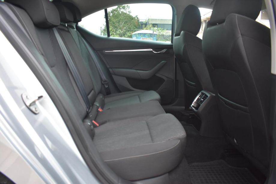 Škoda Octavia 1.5 TSI, MULTIFUNCKIJSKI UPRAVLJAČ, JAMSTVO, fotografija 18