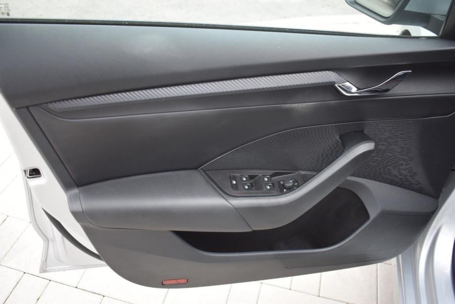 Škoda Octavia 1.5 TSI, MULTIFUNCKIJSKI UPRAVLJAČ, JAMSTVO, fotografija 19