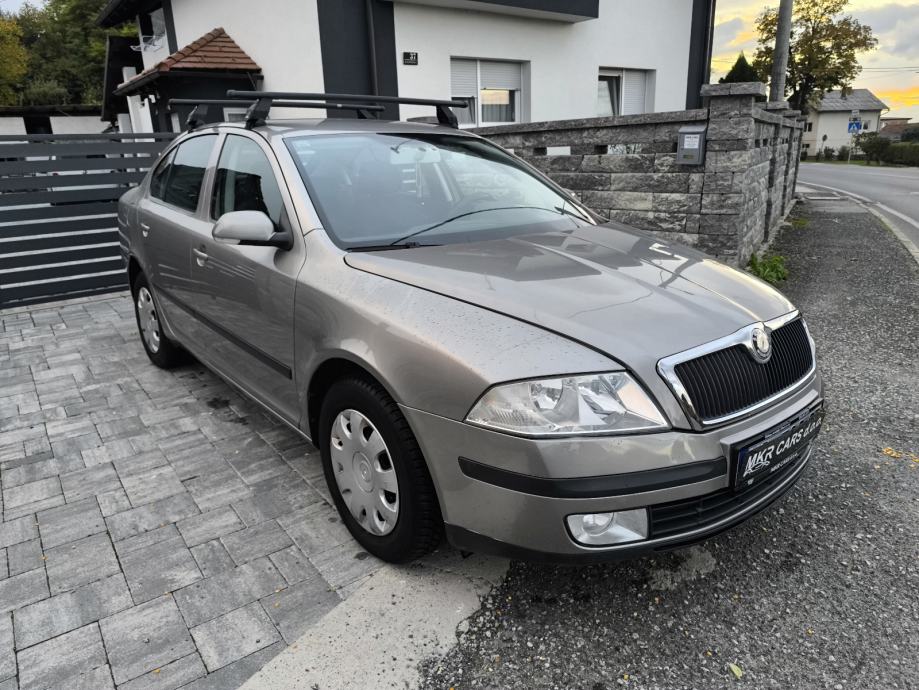 Škoda Octavia 1,6 MPI AMBIENTE, fotografija 7