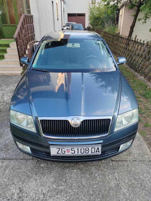 Škoda Octavia 1,6 PLIN-BENZIN,KUKA, fotografija 3