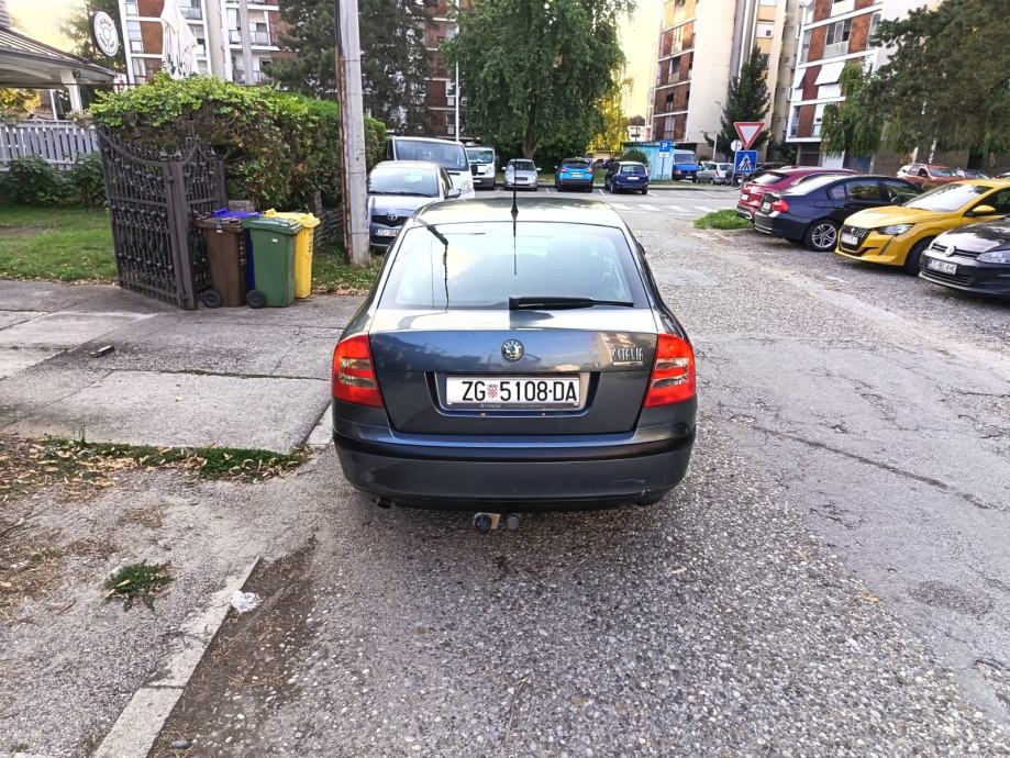 Škoda Octavia 1,6 PLIN-BENZIN,KUKA, fotografija 8