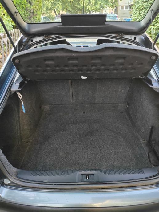 Škoda Octavia 1,6 PLIN-BENZIN,KUKA, fotografija 11