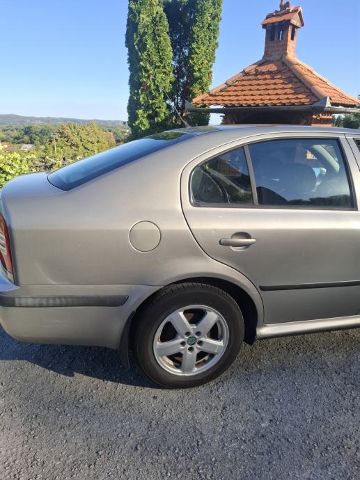Škoda Octavia 1,6, fotografija 8
