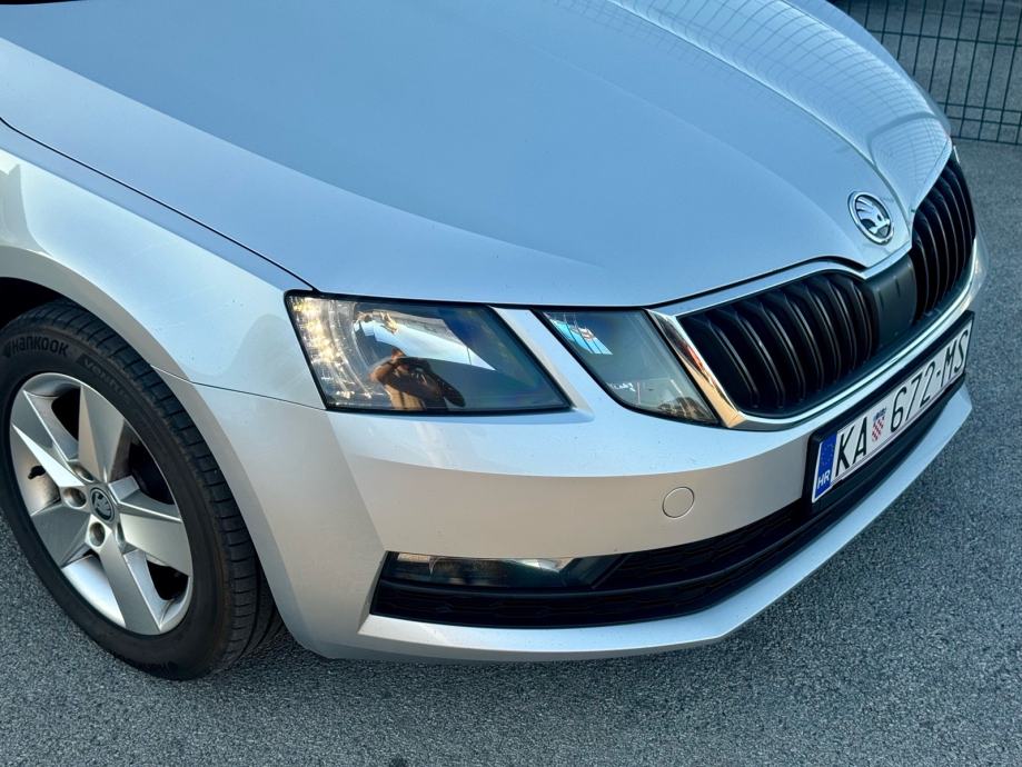 Škoda Octavia 1,6 tdi, 115 ks, servisi, krediti na kartice, fotografija 3