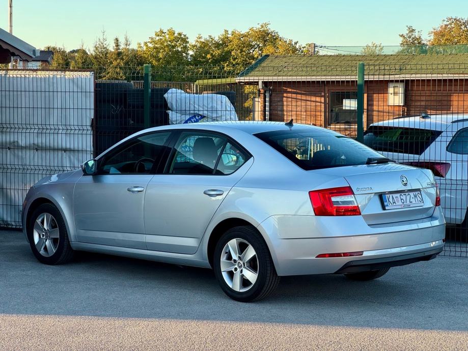 Škoda Octavia 1,6 tdi, 115 ks, servisi, krediti na kartice, fotografija 7