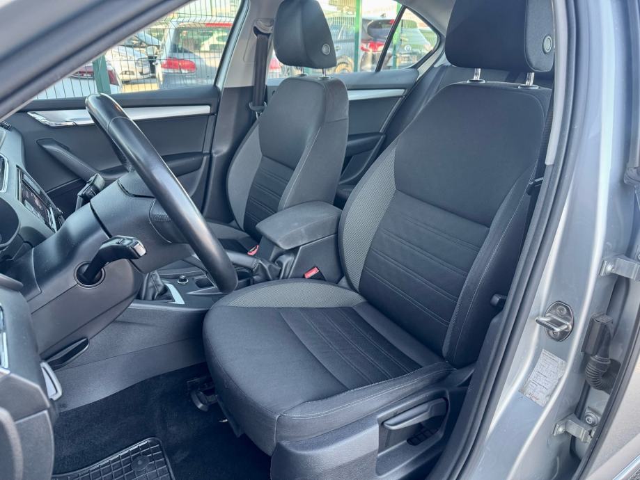 Škoda Octavia 1,6 tdi, 115 ks, servisi, krediti na kartice, fotografija 13