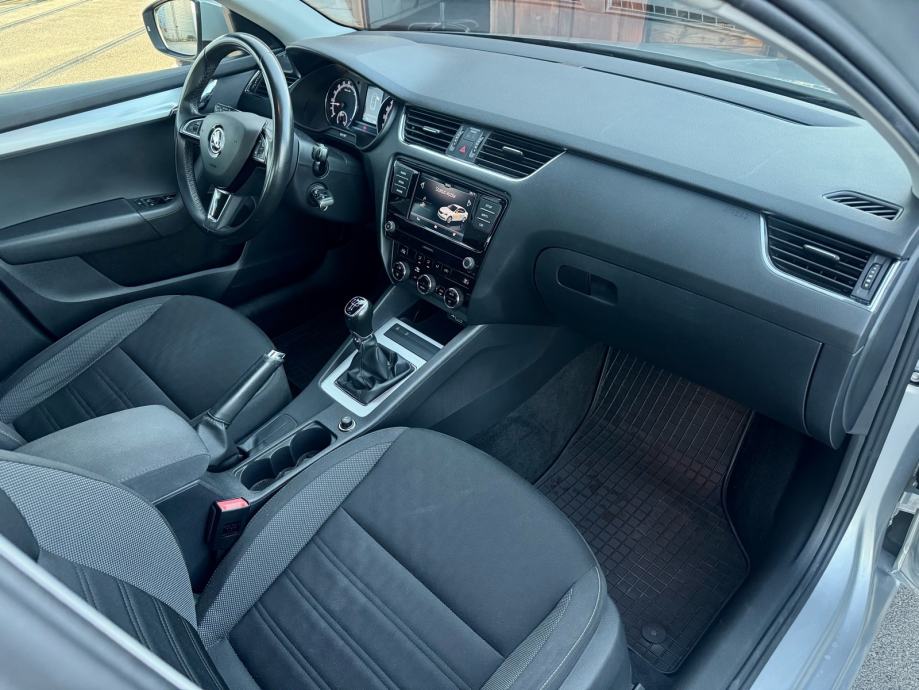 Škoda Octavia 1,6 tdi, 115 ks, servisi, krediti na kartice, fotografija 15
