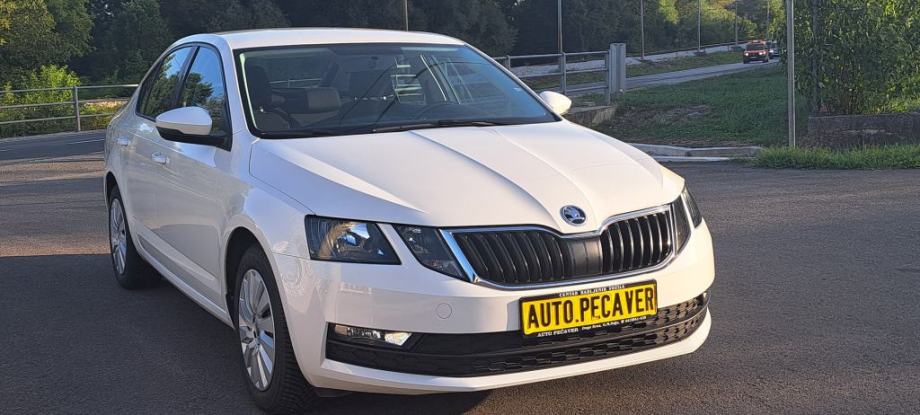 Škoda Octavia 1,6 TDI Ambition, fotografija 2