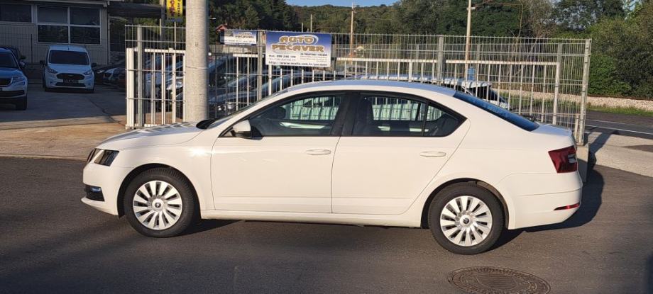 Škoda Octavia 1,6 TDI Ambition, fotografija 3