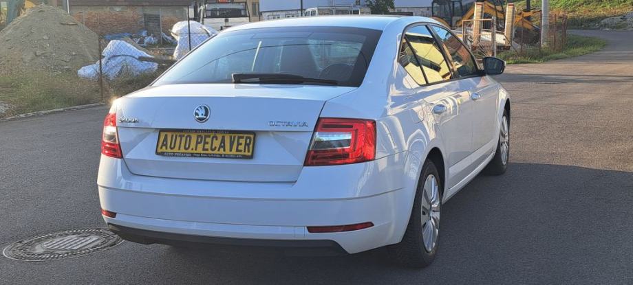 Škoda Octavia 1,6 TDI Ambition, fotografija 4