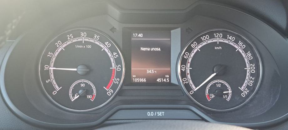 Škoda Octavia 1,6 TDI Ambition, fotografija 11