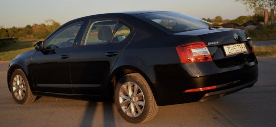Škoda Octavia 1,6 TDI DSG automatik, fotografija 3