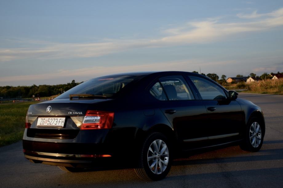 Škoda Octavia 1,6 TDI DSG automatik, fotografija 4