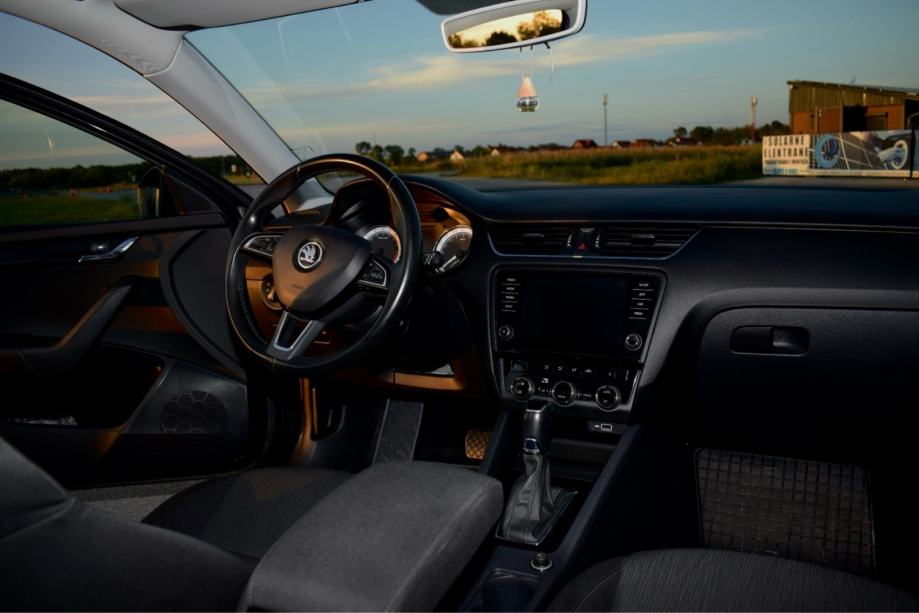 Škoda Octavia 1,6 TDI DSG automatik, fotografija 8